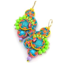 Färgglada Soutache-örhängen: Handgjorda bohemiska hängsmycken
