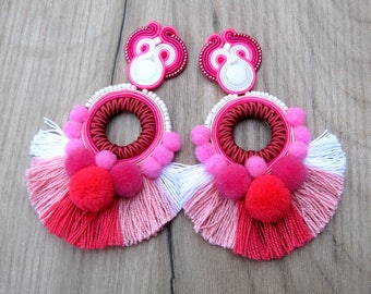 Big Hoop tassel Clip On Earrings, Soutache Earrings with pompoms, Pink Statement Earrings, Fringe Earrings, Tassel earrings, pom pom earring