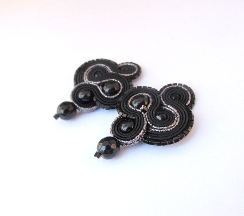 Black clip-on earrings, 90s earrings for woman ,soutache earrings, onyx earrings, clip on earrings art image 3