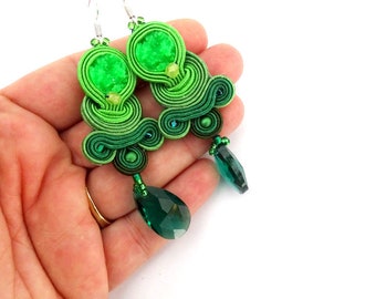 green dangle earrings vintage style , soutache earrings, emerald green earrings, faux druzy earrings