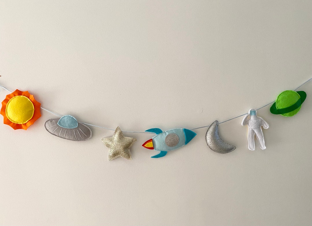 Space DIY Felt Garland - Alien Planet Robot Rocket Star UFO Bunting Craft Decor