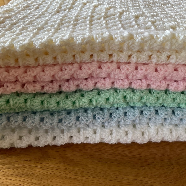 Couverture pour bébé au crochet à la main