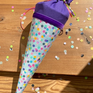 Cône d'école pour frères et sœurs, cône de bonbons, cône de consolation, cône d'école en mousseline, tissu, rentrée scolaire, inscription, confettis colorés, maternelle Milla Louise violet