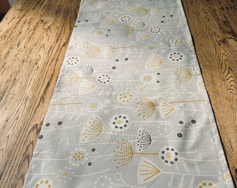 Table runner pastel, tablecloth, middle blanket, tablecloth spring, table runner summer, table runner flowers, table runner gray, yellow