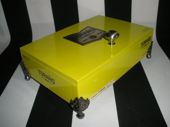 the vault keepsake box
