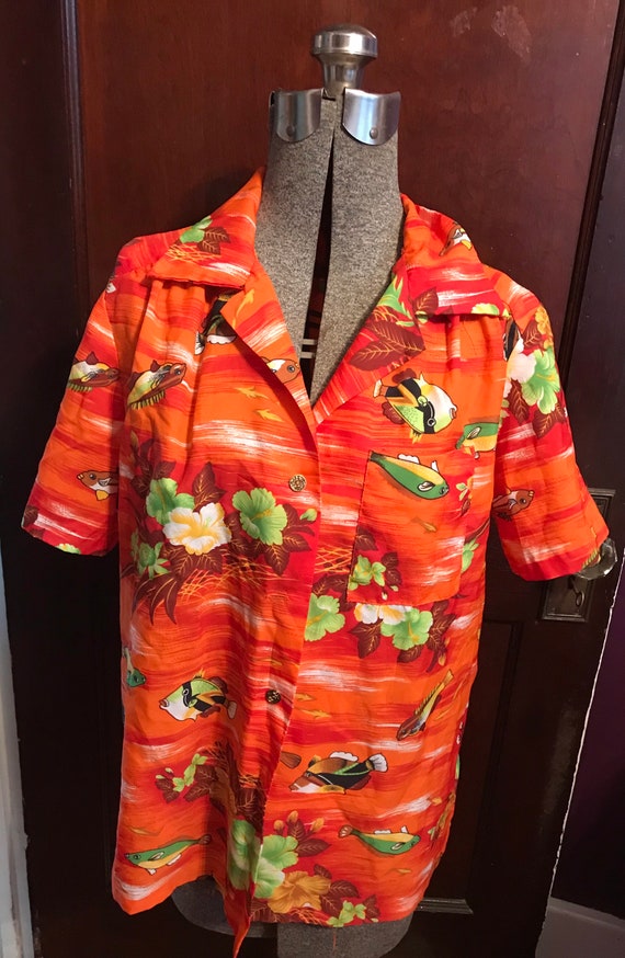 Vintage Royal Hawaiian Ladies Hawaiian Shirt Small