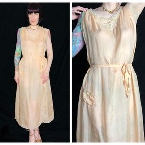 Antique 1920&#39;s Light Pink Pongee Silk & Lace Slip Nightgown w/ Beautiful Delicate Scrolling Embroidery - size Medium