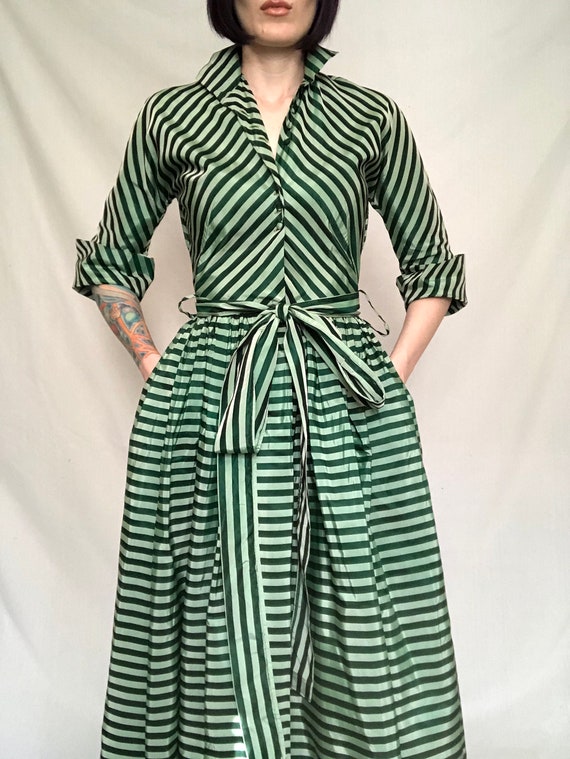 Striking Vintage 1950's Mint and Forest Green Sha… - image 5