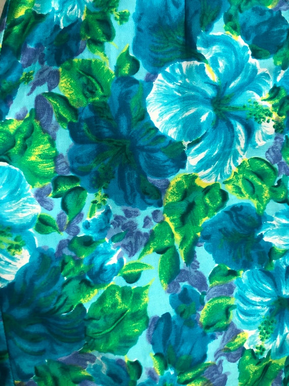 GORGEOUS Vintage 1950's Hawaiian Hibiscus Print P… - image 9