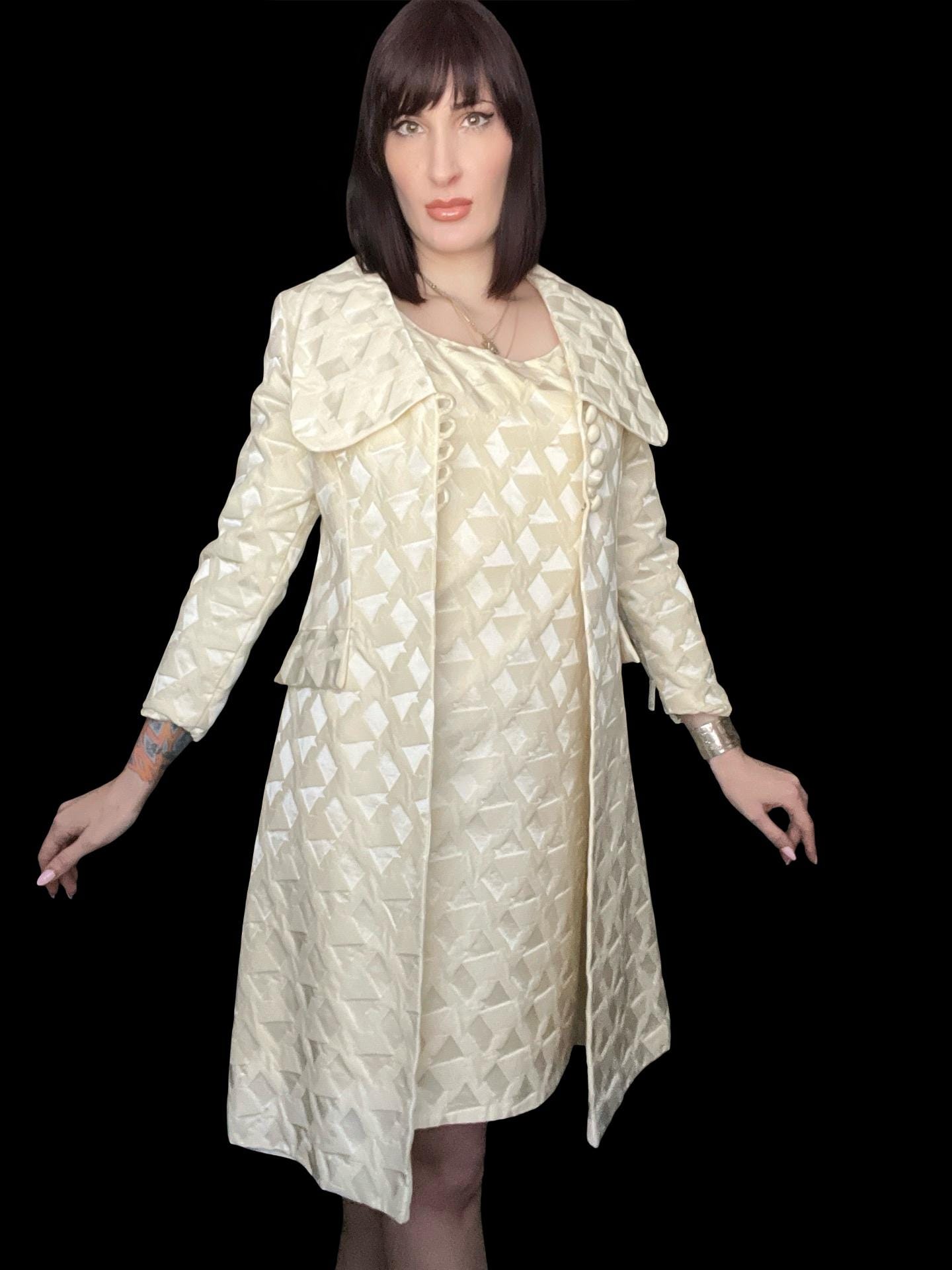 slim fit dress slacks Noelle Long Sleeve Shift Dress main image 1