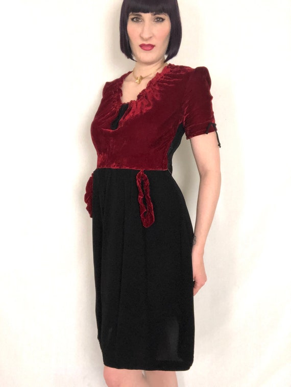 Vintage Late 1930's Red Velvet Puff Sleeve Peasan… - image 6