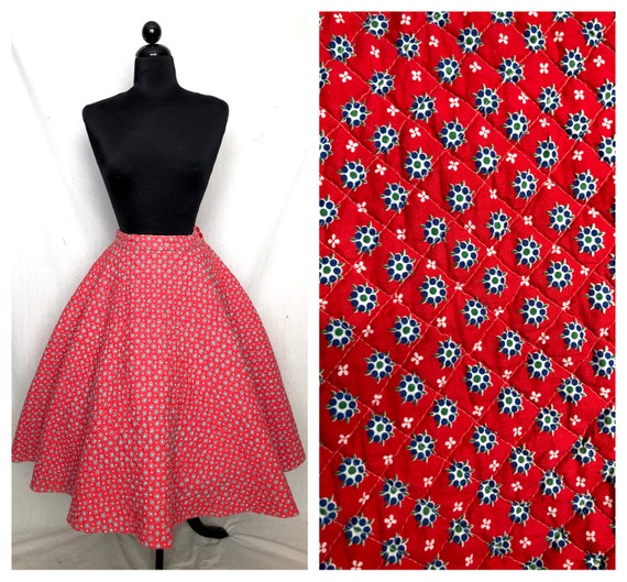 Vintage 1950's Red White Blue Tiny Floral Print Qu