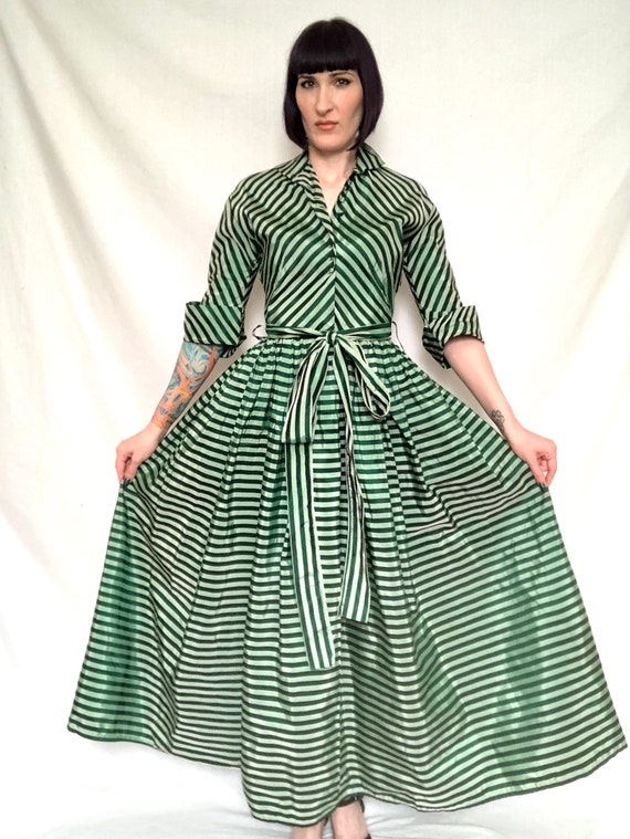 Striking Vintage 1950's Mint and Forest Green Sha… - image 4