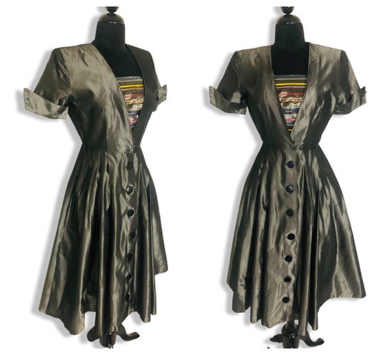 Vintage 1940's Silver Grey Sharkskin Taffeta Fit … - image 3