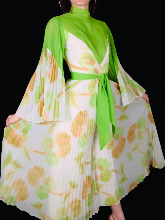 RARE PHENOMENAL Vintage 1960's Lime Green Color B… - image 6