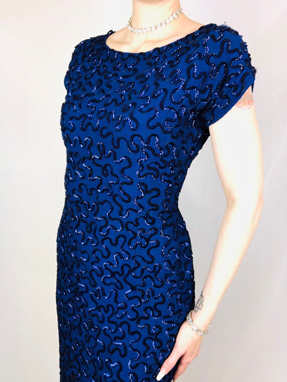 Vintage 1950's 1960's Royal Blue Knit Sequined Cu… - image 7