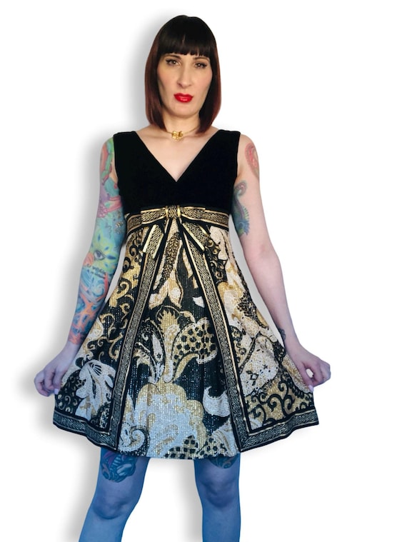 Vintage 1960's Gold Metallic Lurex and Black Velvet Mod Mini Dress / Cocktail Party Dress - Size Small Xs Vintage 1960's Gold Metallic Lurex and Black Velvet Mod Mini Dress / Cocktail Party Dress - Size Small Xs