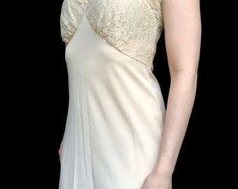 Vintage 1950's 1960's off White Ivory Nylon + Lace Slip