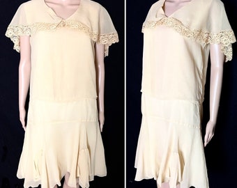 Antique 1920's Light Beige Ivory Rayon Sheer Flutter Sleeve Lace Dress - size XS Extra Small