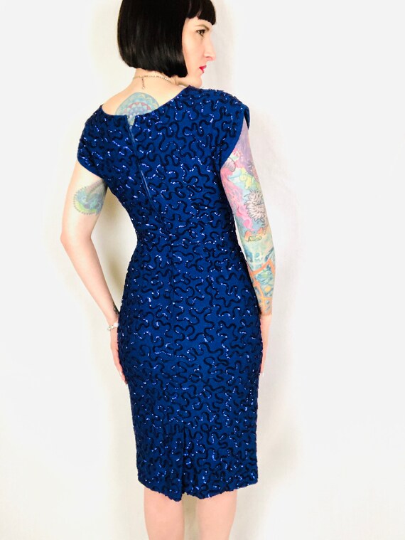 Vintage 1950's 1960's Royal Blue Knit Sequined Cu… - image 9