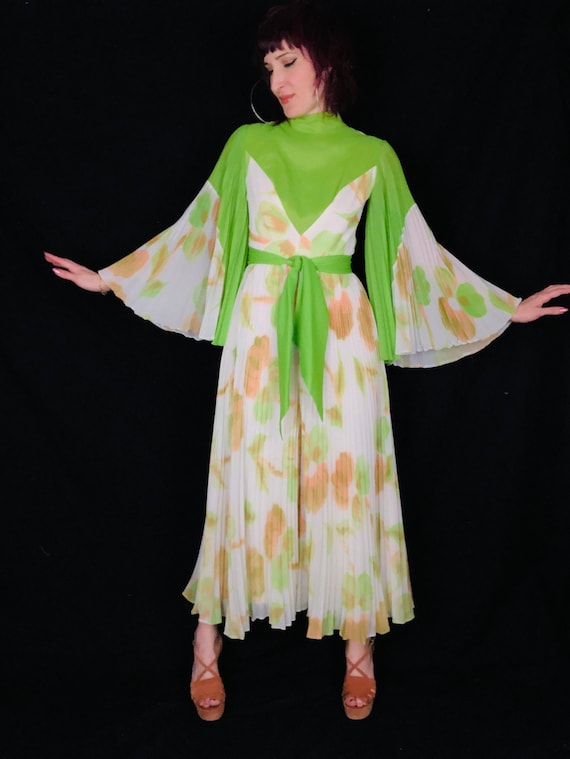 RARE PHENOMENAL Vintage 1960's Lime Green Color B… - image 2