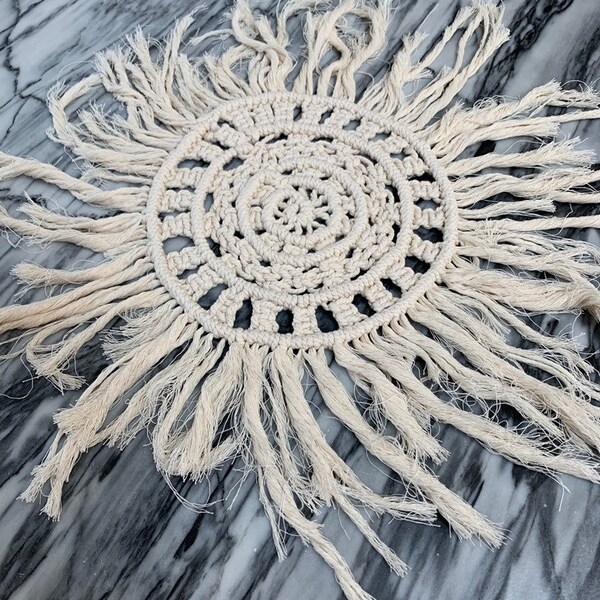 Macrame table trivet