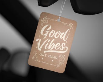 Ambientador para coche Good Vibes: Aroma a coche nuevo, pino y hielo negro
