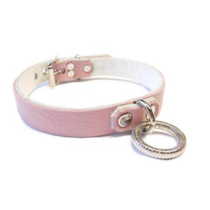 Light Pink Lockable slave Collar w/Ribbed Ring, 5/8&quot;