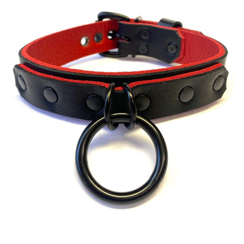BDSM Collar, Bondage Collar, Leather BDSM, Leather Bondage, 1-1/4" Ring Collar, sub Collar, slave Collar, Lockable Nickel Free Collar, 1" Black w/Red Inlay