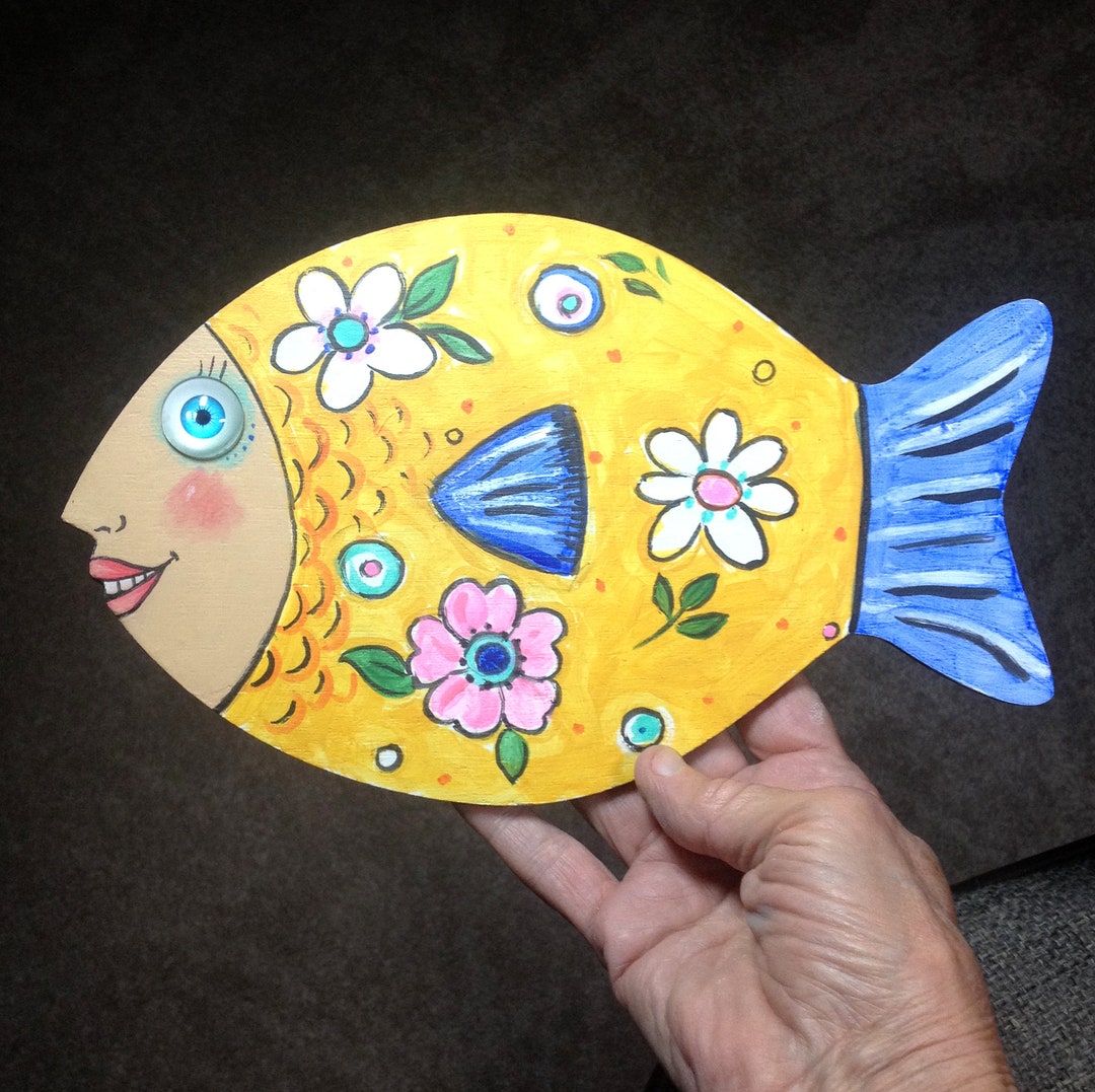 Nosey Fish Wall Plaque. 9 1/2 Painted Wood With Etsy