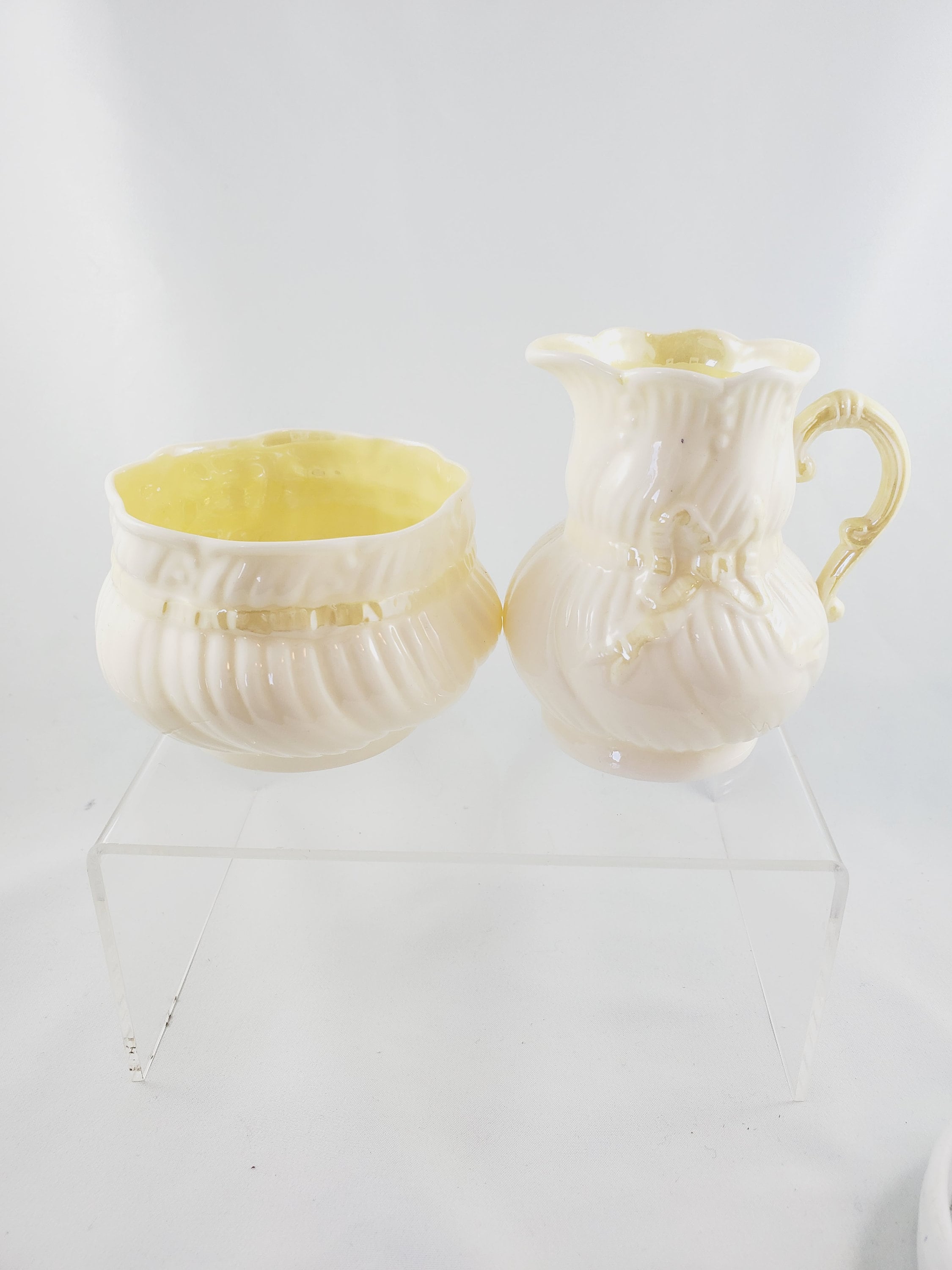 Belleek ベリーク クリーム＆シュガーボウル イエローラスター Belleek Cream Sugar Mid Century Belleek Porcelain Creamer
