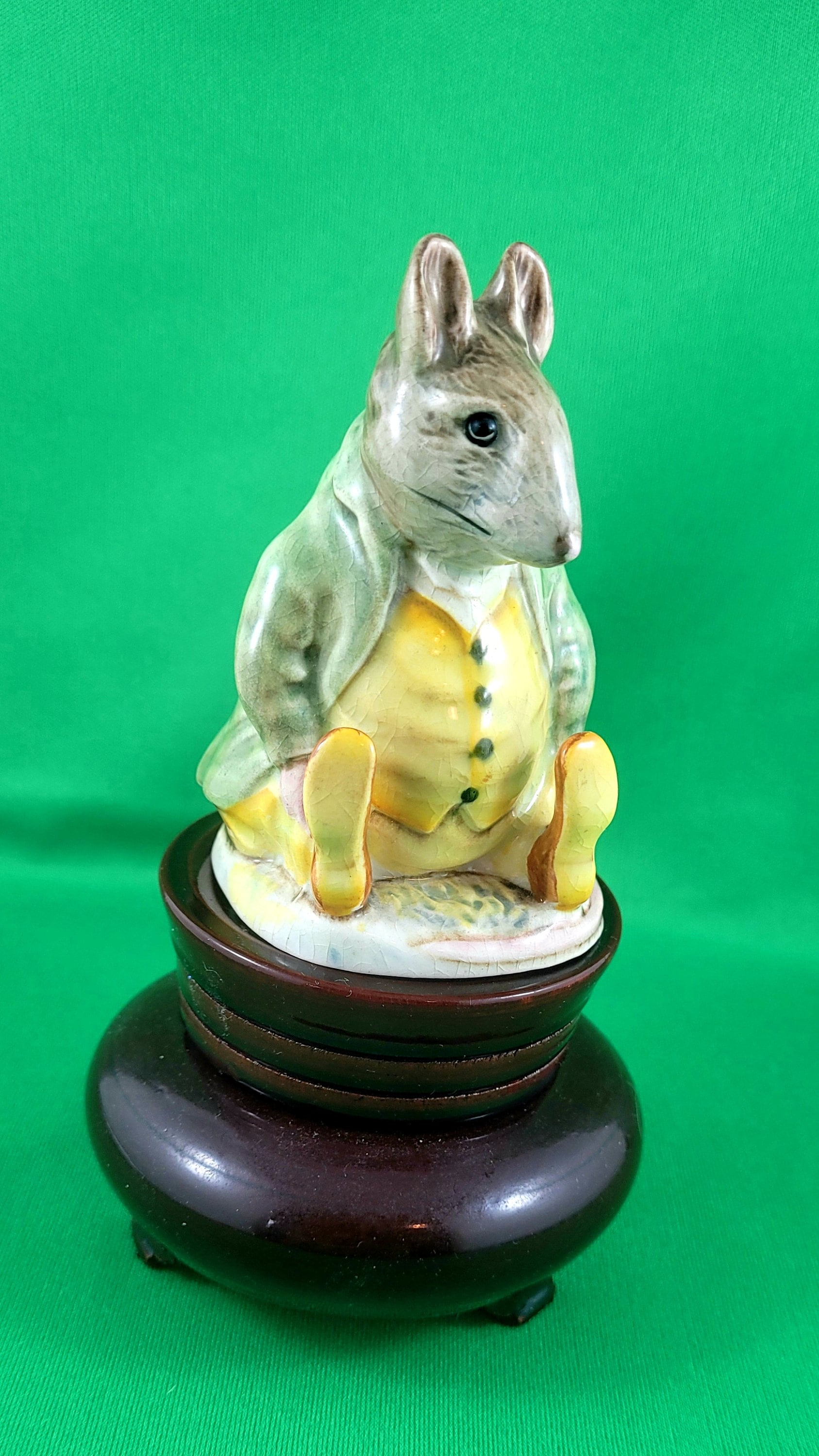 希少 ビアトリクス.ポター 陶器のリスの フィギュア りすのナトキン