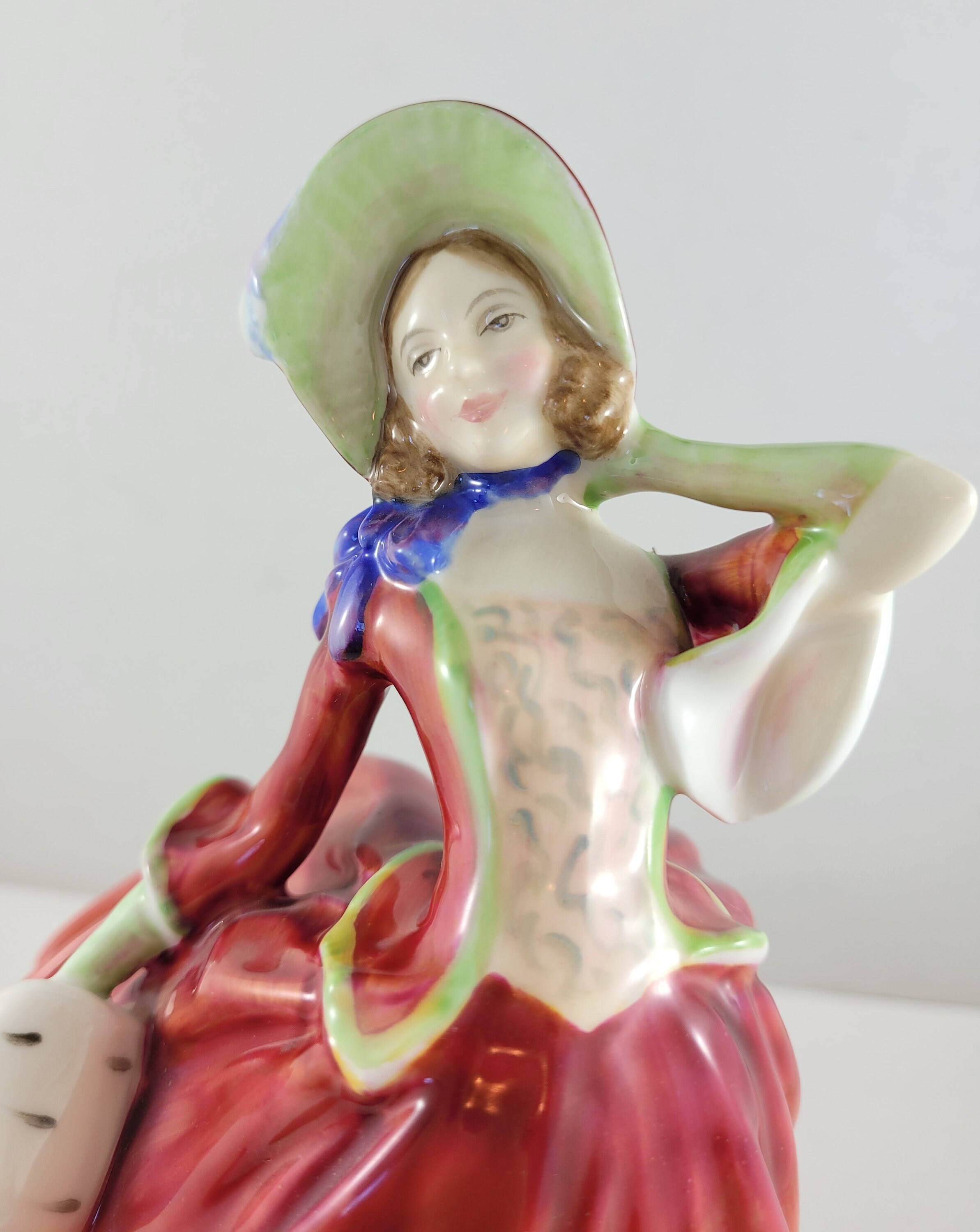  Autumn Breezes 1939 フィギュア Autumn Breezes Figurine Vintage Royal Doulton 