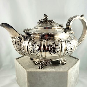 Teiera in argento sterling del 1824, antica teiera in argento sterling britannico decorato, lavorazione a sbalzo, Londra 1824 di William Sharp, regalo per la festa della mamma