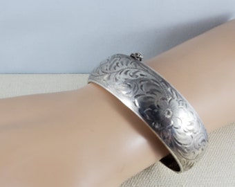 Vintage Silver Bangle  Sterling Silver Large Engraved Bangle Made in Canada with Safety Chain gift for Her