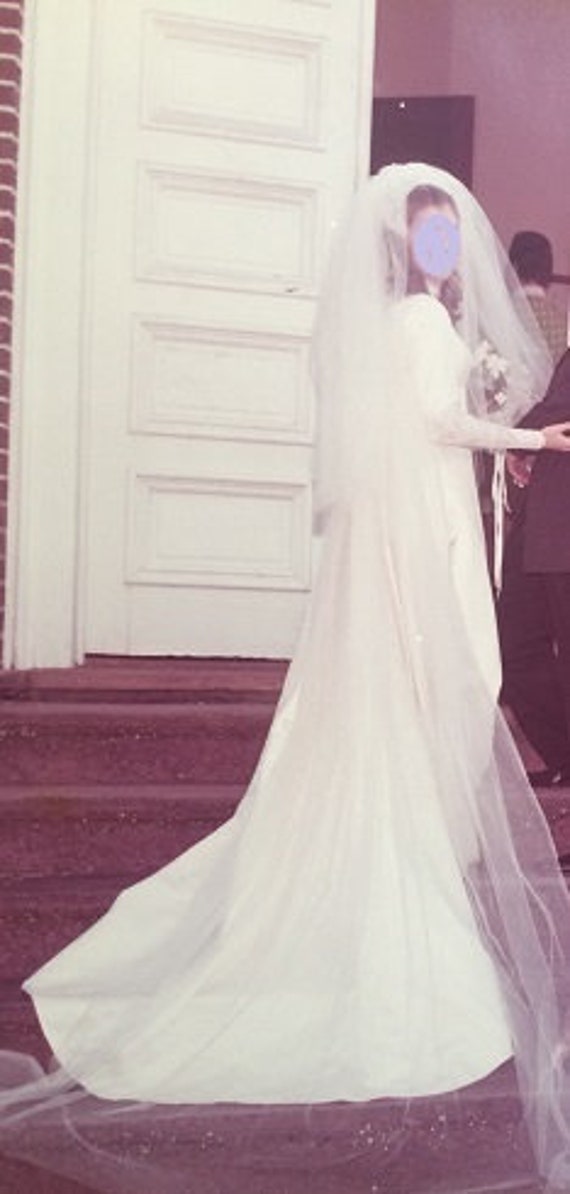 Vintage Long Sleeve Wedding Dress - image 2