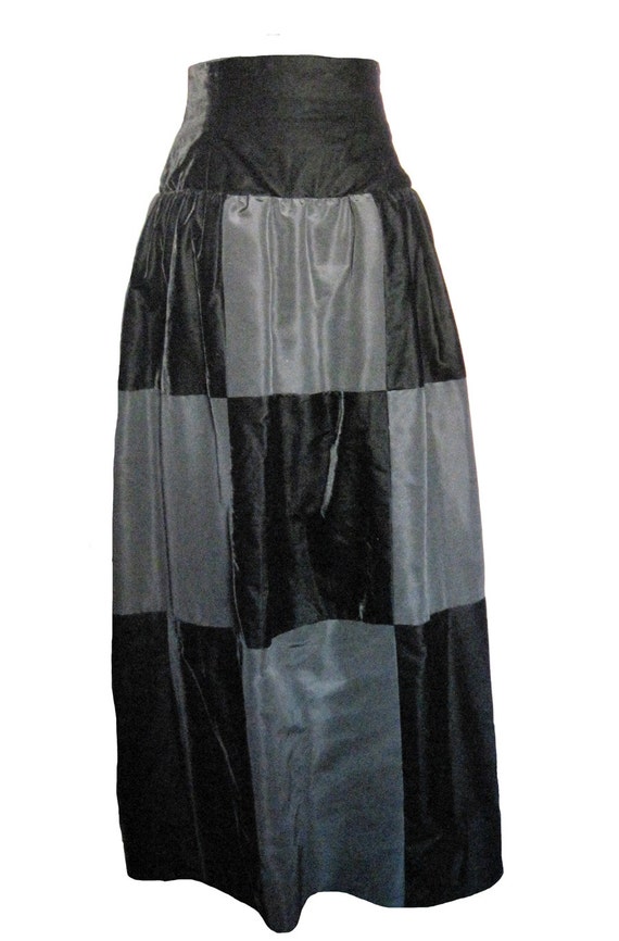 GIVENCHY COUTURE vintage full skirt in silk taffe… - image 3
