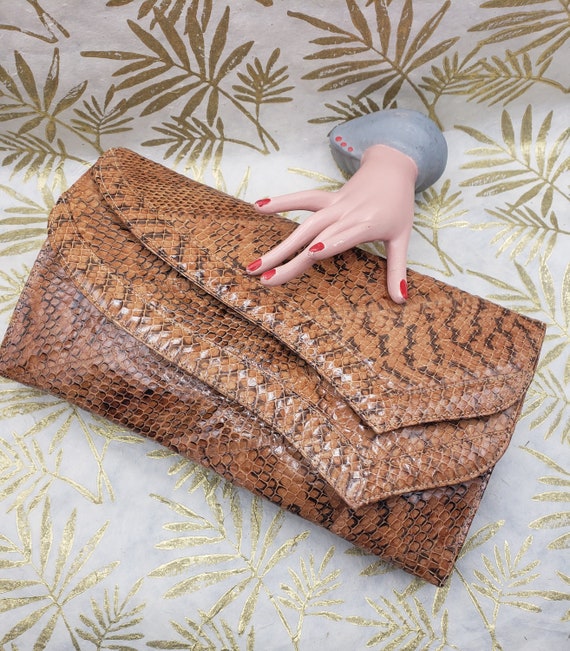 80s Two Pocket Genuine Snakeskin Clutch / 80s Vint