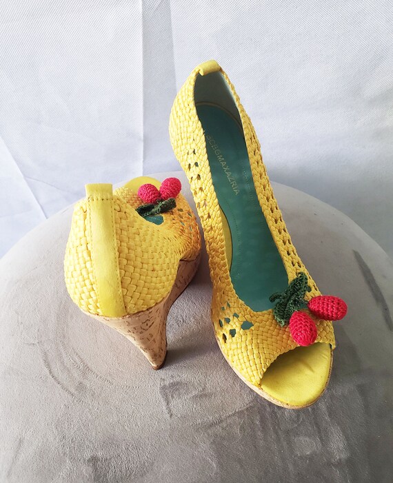yellow cork wedges