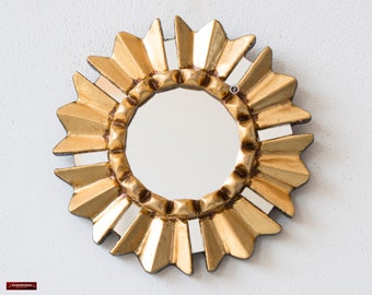 Petit miroir doré 6" - Art péruvien en feuille de bronze sculpté à la main pour mur de galerie - Cadeau unique pour la fête des Mères pour elle | États-Unis sans droits de douane