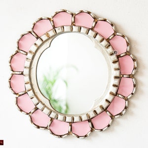 Miroir rond péruvien mural 12,2 pouces, décoration murale miroir murale en verre rose peinte à l'envers, miroir mural contemporain pour chambre de bébé « Soft Pink »