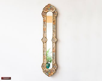 Espejo de pared largo y angosto multicolor de 35,4" de alto, pintura sobre vidrio, espejo largo, arte de pared, espejo angosto con marco de madera y pan de oro, decorativo de pared.