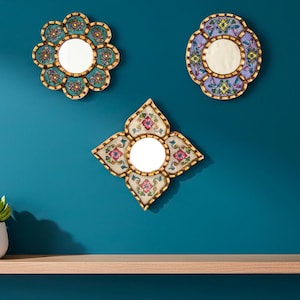 Juego de 3 espejos de pared pequeños - Espejo estilo vintage para galería - Decoración de pared con hojas de bronce en vidrio pintado peruano / EE. UU. Sin impuestos imagen 3