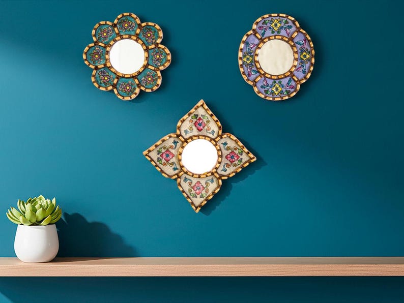 Juego de 3 espejos de pared pequeños - Espejo estilo vintage para galería - Decoración de pared con hojas de bronce en vidrio pintado peruano / EE. UU. Sin impuestos imagen 3