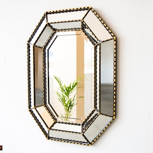 Achteckiger dekorativer Spiegel Handgefertigt Andes Luxury Dekoration für den Haushalt Spiegel mit Holzstruktur Peruanisches Kunsthandwerk Bild 2