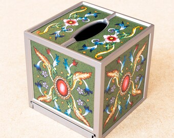 Handmade Green Tissue Box cover from Peru | Hand-painted glass kleenex box cover | Housewarming gift | Perfect Decor for Bathroom & Kitchen