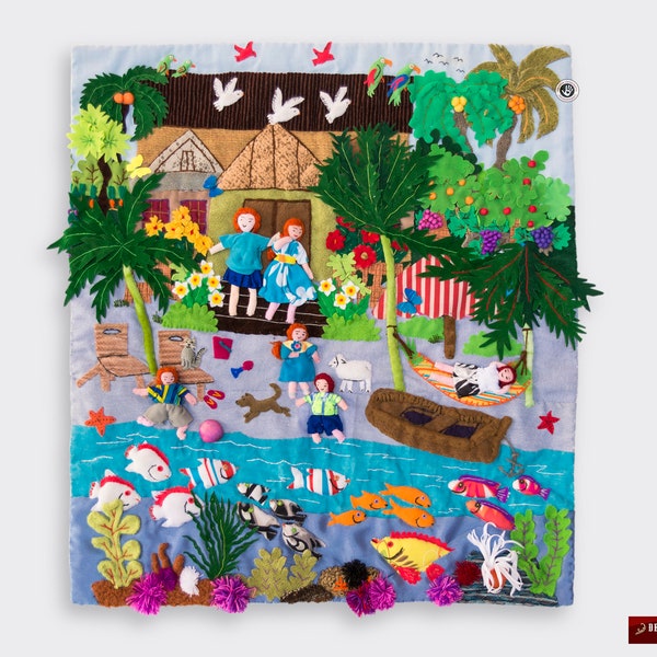 Arpillera peruana 19.7Hx17.7", Arpillera arte popular Perú, Escena de Casa de Playa, Tapiz textil bordado para la pared, Artesania peruana