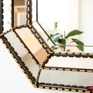 Achteckiger dekorativer Spiegel Handgefertigt Andes Luxury Dekoration für den Haushalt Spiegel mit Holzstruktur Peruanisches Kunsthandwerk Bild 4