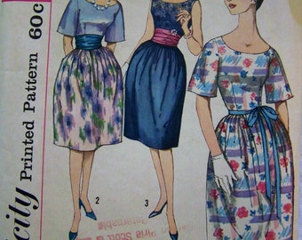 VINTAGE 1960s semplicità 3750 Abito & Papillon modello sz 12 completo