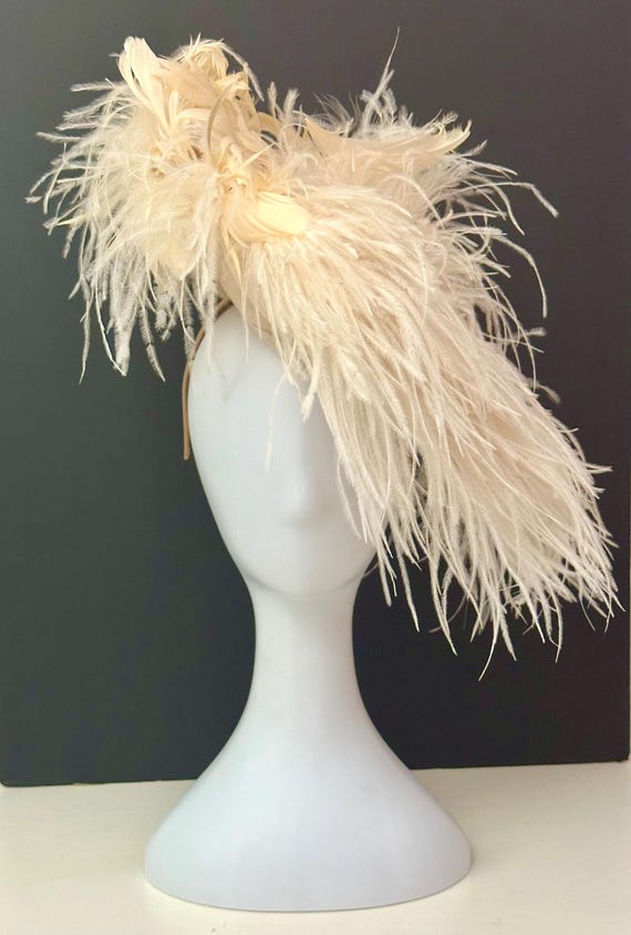 Feather Fascinator Hat, Champagne Blush Pink Derby Fascinator Hat, Church Wedding Hat, Summer Derby Feather Hat, Mother of the Bride Hat
